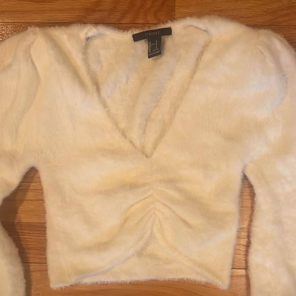 Forever 21 Sweater - Picture 2 of 4